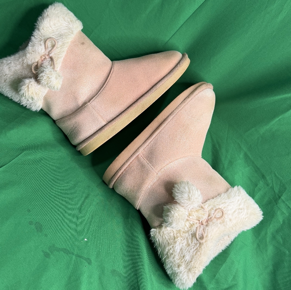 Cozy Pink Fur-Lined Girls Boots